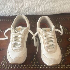 New Balance Cream Athletic Shoes with Daisies